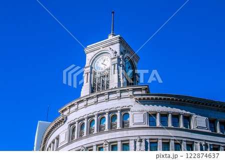 日本の東京都市景観 太陽光を反射するセイコーハウス銀座などを望む。新しい時代に希望の光=2月8日 日本の東京都市景観 太陽光を反射するセイコーハウス銀座などを望む。新しい時代に希望の光=2月8日 122874637