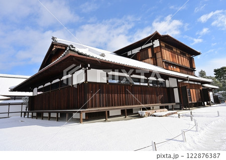 二条城（元離宮二条城）御常御殿の積雪 122876387