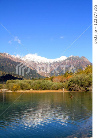上高地・穂高連峰と大正池 122877855