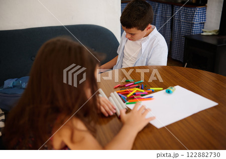 Children Doing Arts and Crafts 122882730