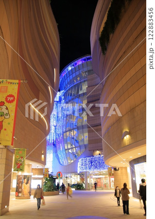 大阪なんば なんばパークス光の滝のイルミネーション 大阪なんば なんばパークス光の滝のイルミネーション 122883456