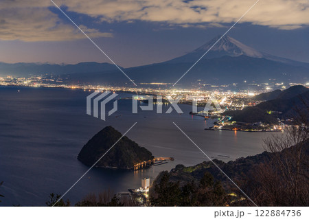 【静岡県】発端丈山から眺める富士山・夕景 122884736