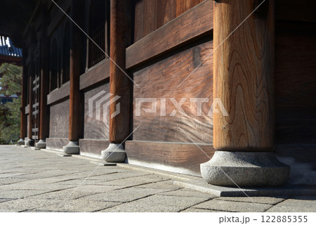 妙心寺　法堂の柱と板壁　京都市右京区花園 122885355