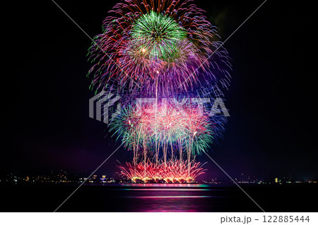 諏訪湖祭湖上花火大会　スターマイン 122885444