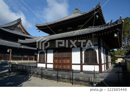 妙心寺　経蔵　京都市右京区花園 122885448