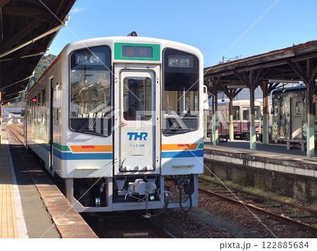 天竜浜名湖鉄道TH2100形 天竜二俣駅にて 天竜浜名湖鉄道TH2100形 天竜二俣駅にて 122885684