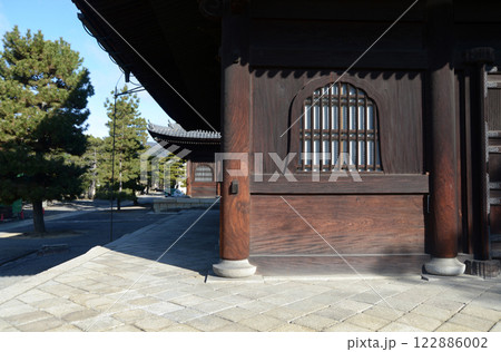 妙心寺 仏殿から法堂を望む 京都市右京区花園 妙心寺 仏殿から法堂を望む 京都市右京区花園 122886002