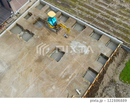 ガレージ建設のための独立基礎工事 30坪車庫ガレージ建設のための基礎工事 ガレージ建設のための独立基礎工事 30坪車庫ガレージ建設のための基礎工事 122886889