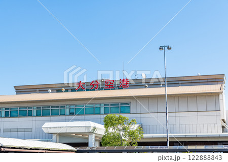大分県国東市　快晴の大分空港 122888843