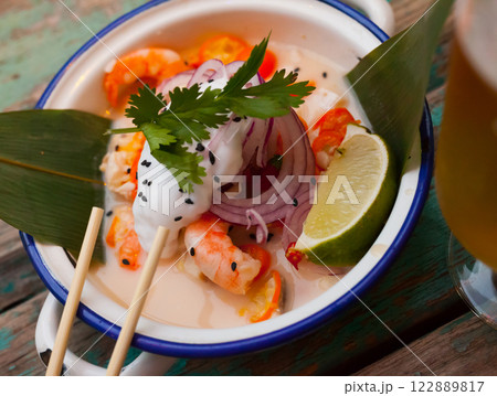 Ceviche in Vietnamese style with coconut milk Ceviche in Vietnamese style with coconut milk 122889817