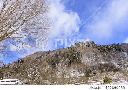 道の駅　霊山　嵩山　雪景色 122890686