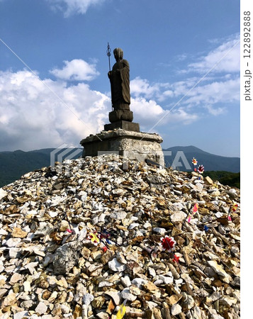 青森県の恐山の延命地蔵尊 青森県の恐山の延命地蔵尊 122892888