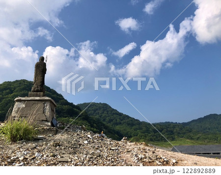 青森県の恐山の延命地蔵尊 青森県の恐山の延命地蔵尊 122892889