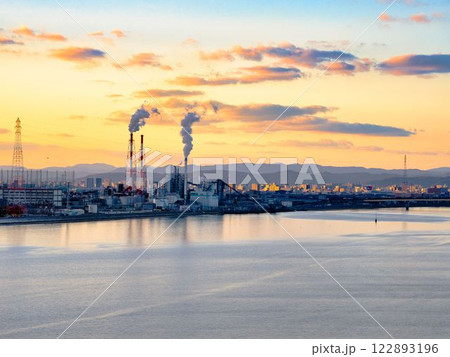 岡山児島湾の夕日 122893196