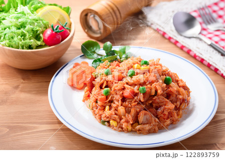 チキンライス　（ ケチャップライス ） 122893759