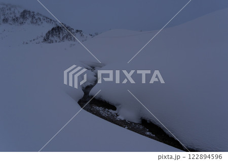 雪原の丘 雪原の丘 122894596