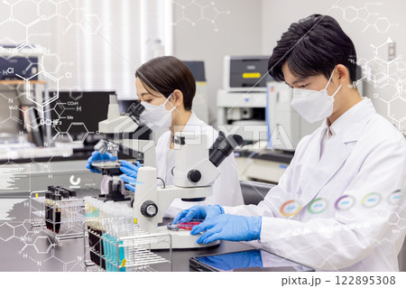 研究室 開発 実験室 臨床検査 バイオテクノロジー 新薬 研究室 開発 実験室 臨床検査 バイオテクノロジー 新薬 122895308