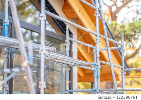 建設現場　くさび足場　ビケ 122896761