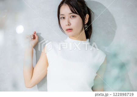 綺麗な女性 122898719