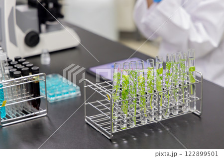 研究室 開発 実験室 臨床検査 バイオテクノロジー 新薬 研究室 開発 実験室 臨床検査 バイオテクノロジー 新薬 122899501