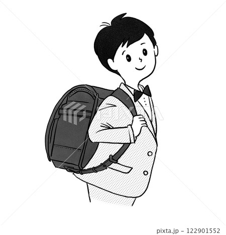 ランドセルを背負っている小学生の男の子 122901552