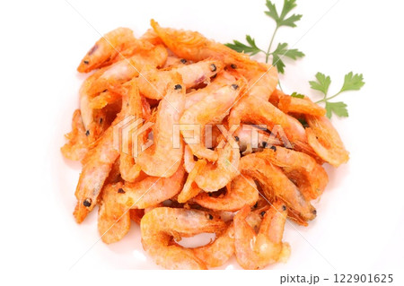 エビの唐揚げ 揚げ物 有頭海老 殻付き つまみ 明るい背景 エビの唐揚げ 揚げ物 有頭海老 殻付き つまみ 明るい背景 122901625