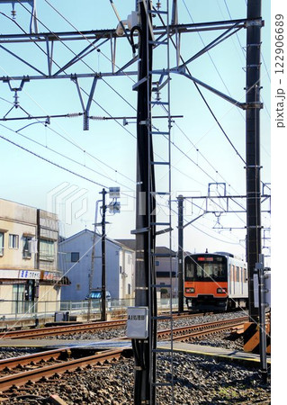 AI画像処理で踏切事故を削減!!『踏切滞留AI検知システム』を導入した踏切 122906689