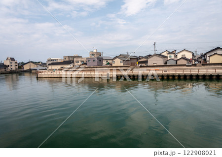 （とやまビューポイント）富山県　黒部市　海岸の風景　7月 122908021