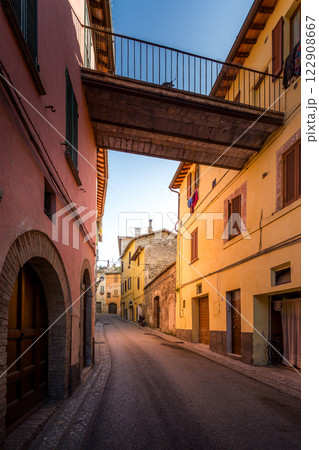 The winding narrow streets, stairs and charming architecture of Spoleto The winding narrow streets, stairs and charming architecture of Spoleto 122908667