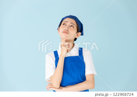 女性 パート アルバイト エプロン 悩む 女性 パート アルバイト エプロン 悩む 122908724