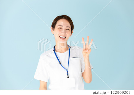 女性 白衣 看護師 医療 3 女性 白衣 看護師 医療 3 122909205