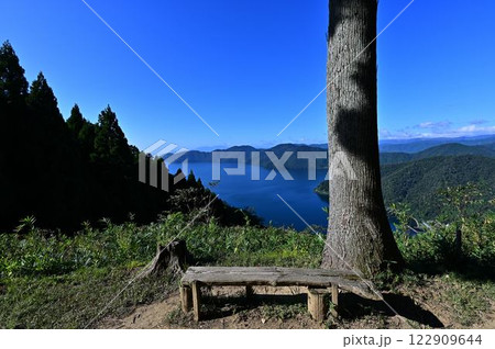 賤ヶ岳山頂からの景色 賤ヶ岳山頂からの景色 122909644