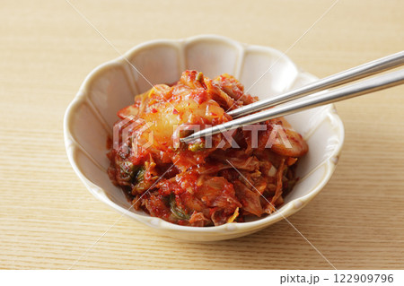 韓国の辛くて美味しい白菜のキムチ 韓国の辛くて美味しい白菜のキムチ 122909796