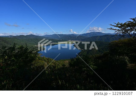 賤ヶ岳山頂からの景色 賤ヶ岳山頂からの景色 122910107
