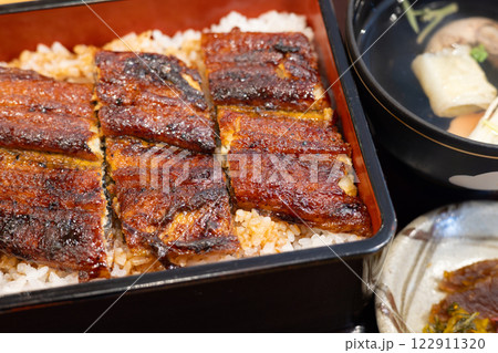 美味しい関西の鰻重 122911320