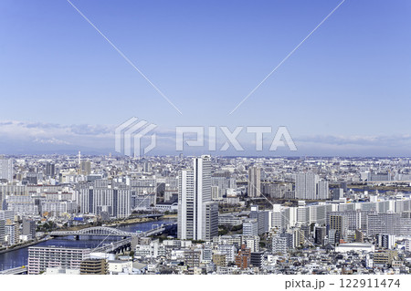 東京の町並み 122911474