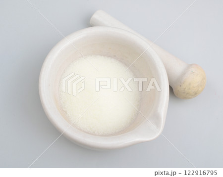 Sodium nitrite is an inorganic compound with the chemical formula NaNO2. 122916795