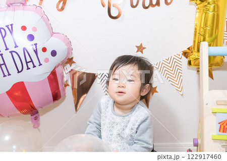 日本人の1歳の女の子の誕生日パーティー 日本人の1歳の女の子の誕生日パーティー 122917460