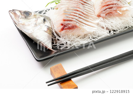 アジの刺身　姿盛り 122918915