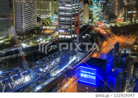 品川駅付近の夜景 122919347