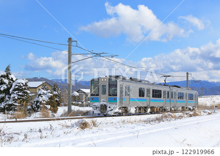 冬の大糸線 122919966