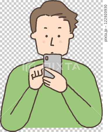 スマホを操作する若い男性 122920930