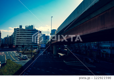 東京の都市風景 岩本町交差点周辺の首都高速 2025.01　a-3 暖色寒色強調 122921590