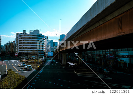 東京の都市風景 岩本町交差点周辺の首都高速 2025.01　a-3 ライトカラー 122921591