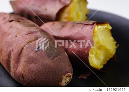 おいしい焼き芋 122921635