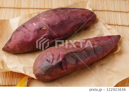 おいしい焼き芋 おいしい焼き芋 122921636