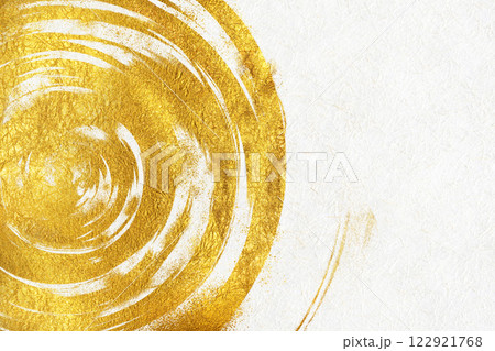 白色の和紙に金色の抽象模様が描かれた高級感ある背景素材 白色の和紙に金色の抽象模様が描かれた高級感ある背景素材 122921768