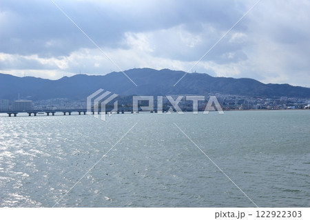 琵琶湖、近江大橋、音羽山 琵琶湖、近江大橋、音羽山 122922303