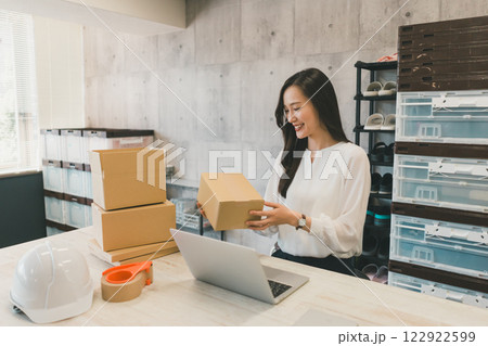 通販事業 122922599