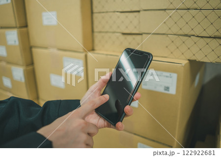 通販事業　スマホピッキング 122922681